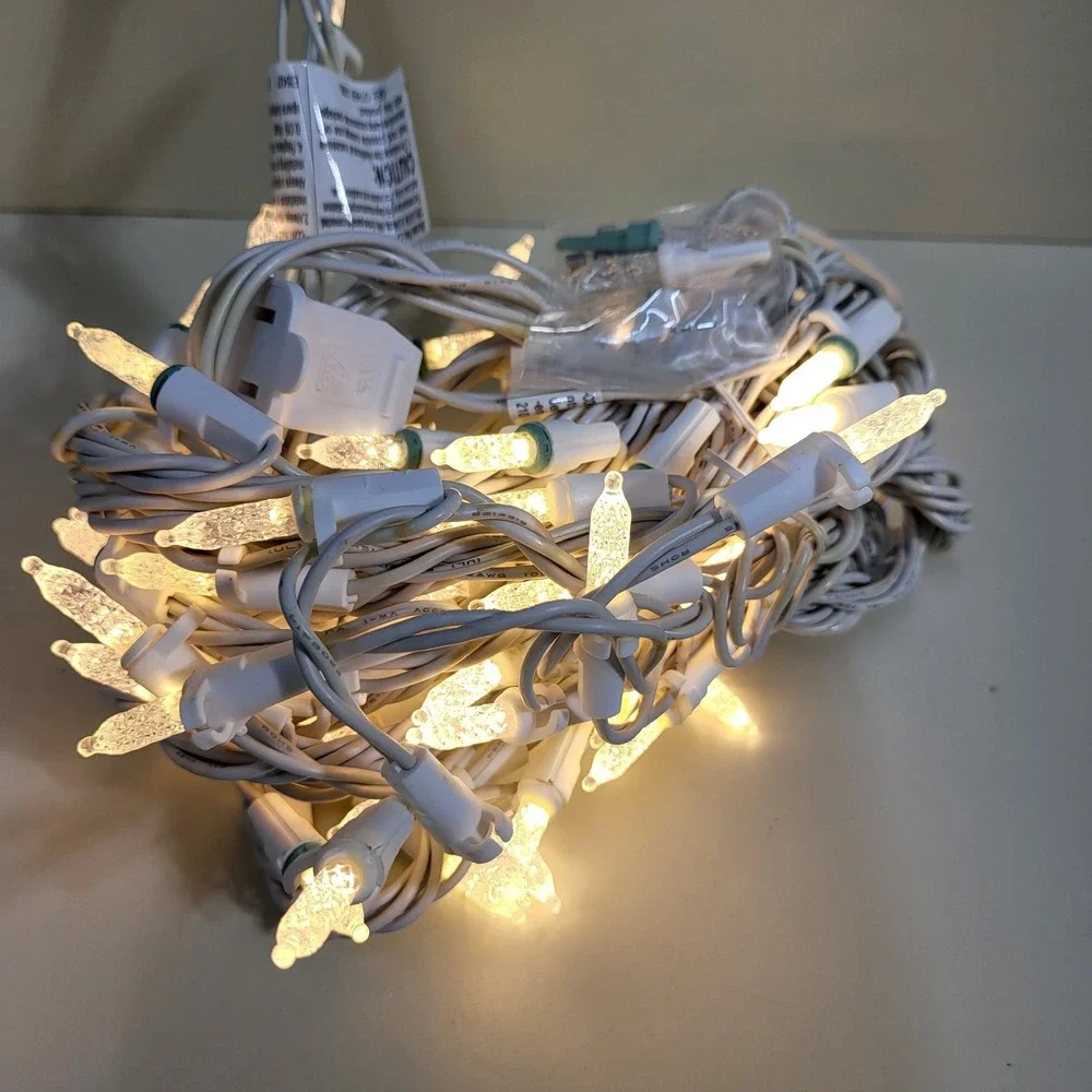 Sienna 72 LED Cascading Icicle Lights Warm White Waterfall Motion 5ft 274B7911*